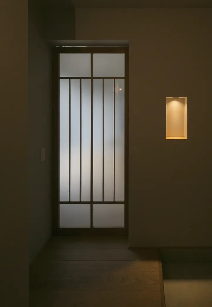 素材と質感を整える